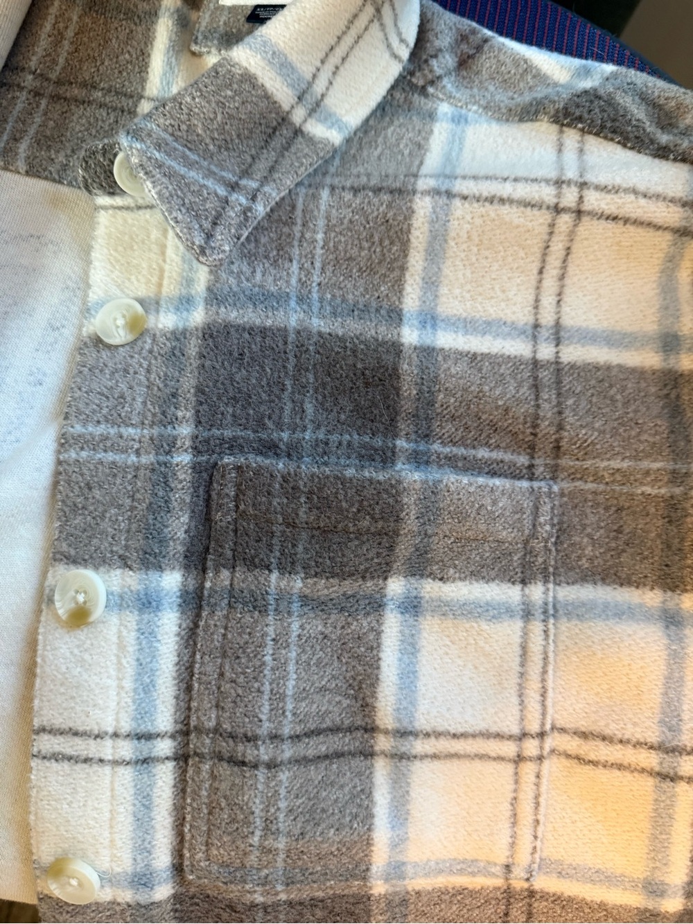 American Eagle Plaid Cozy Flannel Top - Picture 4 of 10